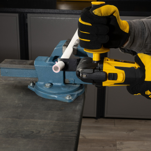 Многофункциональный инструмент аккумуляторный MTL-IB-18-0, Li-Ion, 18 В Denzel по ценам производителя в Воронеже с доставкой по всей России