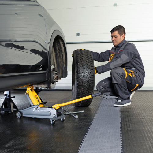 Домкрат гидравлический подкатной, 2 т, 135-385 мм Denzel по ценам производителя в Воронеже с доставкой по всей России