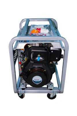 Генератор дизельный 5,0 кВт 380В/1,6 кВт 220В 15 л с электростартером TOR KM5000D по ценам производителя в Воронеже с доставкой по всей России