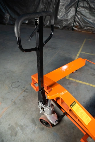 Тележка гидравлическая для рулонов 2500 кг 1150х1150 мм полиуретановые колеса TOR HZT по ценам производителя в Воронеже с доставкой по всей России