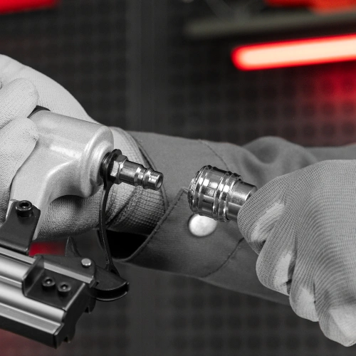 Нейлер пневматический для гвоздей от 10 до 32 мм Matrix по ценам производителя в Воронеже с доставкой по всей России