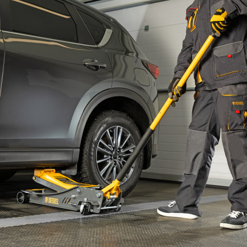 Домкрат гидравлический подкатной, 3,8 т, 110-580 мм, быстрый подъем, низкий подхват, проф. Denzel по ценам производителя в Воронеже с доставкой по всей России