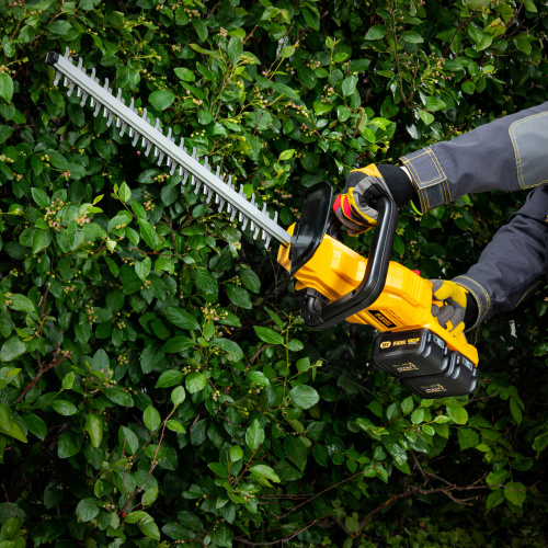 Кусторез аккумуляторный RBC510-36, Li-ion, 36 В, 4 Ач, нож 510 мм, поворотная ручка Denzel по ценам производителя в Воронеже с доставкой по всей России