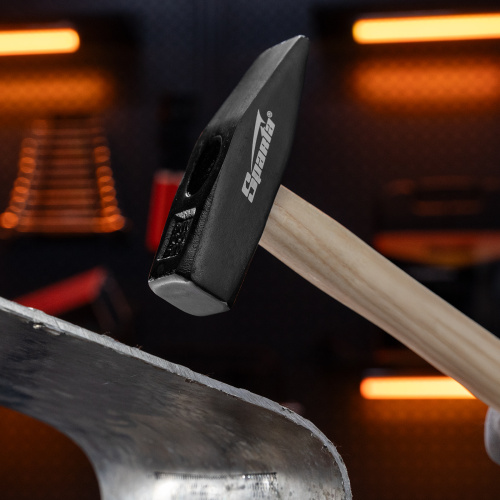 Молоток слесарный, 600 г, квадратный боек, деревянная рукоятка Sparta по ценам производителя в Воронеже с доставкой по всей России