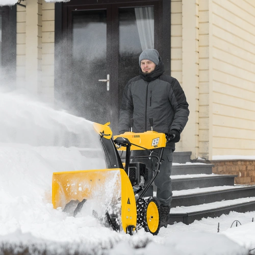 Бензиновая снегоуборочная машина SBM 610S PRO, 212 cc, электростартер, фара, обогрев Denzel по ценам производителя в Воронеже с доставкой по всей России