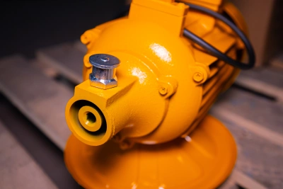 Электропривод глубинного вибратора для бетона 2,2 кВт TOR ZN70-JT (японский тип) купить в Москве с доставкой по всей России | ProtosMarket.ru