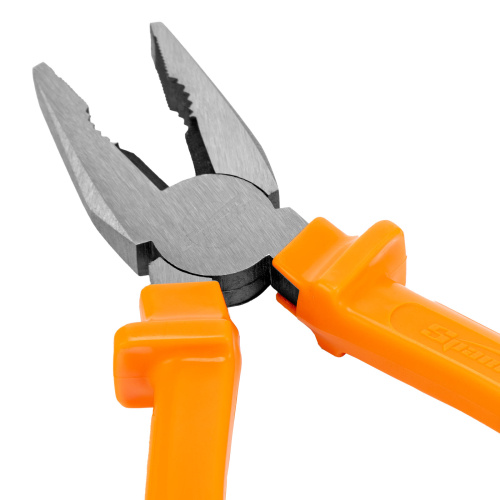 Плоскогубцы Classic, 160 мм, шлифованные, пластмассовые рукоятки Sparta по ценам производителя в Воронеже с доставкой по всей России