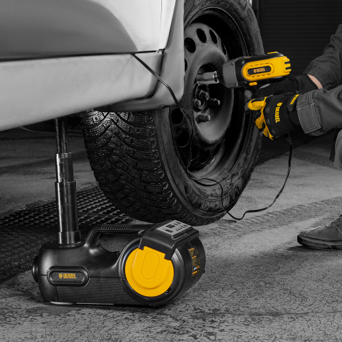 Домкрат электрогидравлический «3 в 1» (1,5 т), 12В, с гайковертом электрическим, в наборе  Denzel по ценам производителя в Воронеже с доставкой по всей России