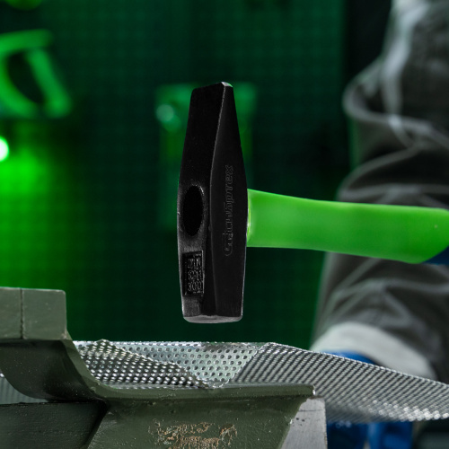 Молоток слесарный, 300 г, фибергласовая обрезиненная рукоятка Сибртех по ценам производителя в Воронеже с доставкой по всей России