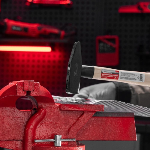 Молоток слесарный, 400 г, квадратный боек, деревянная рукоятка Matrix по ценам производителя в Воронеже с доставкой по всей России