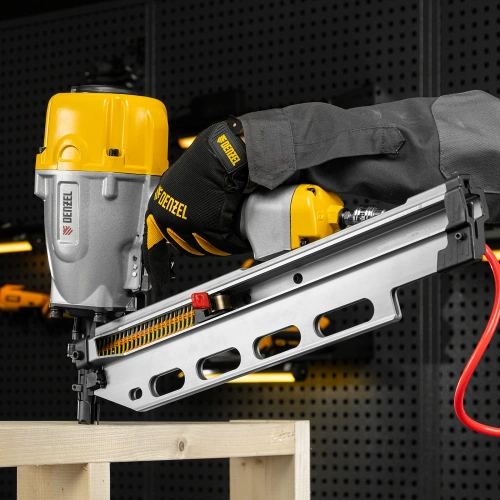 Нейлер пневматический PN2190 для гвоздей SN21 от 50 до 90 мм Denzel по ценам производителя в Воронеже с доставкой по всей России