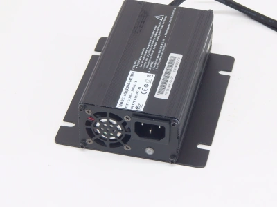 Зарядное устройство для тележек EHLS1000N\1500N 12V/8A (Charger) по ценам производителя в Воронеже с доставкой по всей России