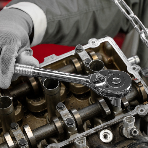 Ключ-трещотка 1/2", CrV, 45 зубьев, с быстрым сбросом, цельнометаллический, хром Matrix по ценам производителя в Воронеже с доставкой по всей России