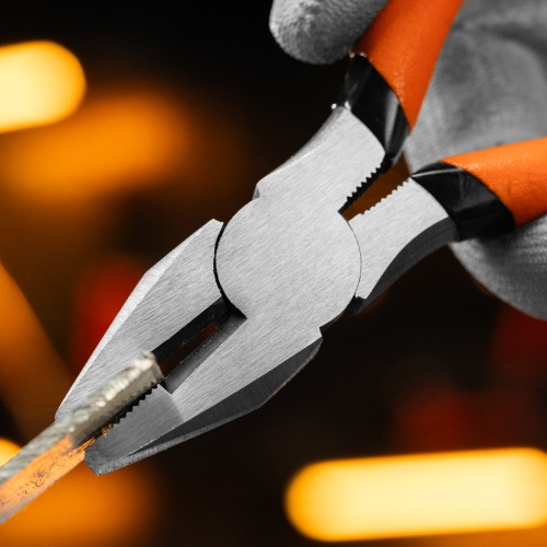 Набор губцевого инструмента №2, 3 предмета: плоскогубцы, бокорезы, клещи переставные Sparta по ценам производителя в Воронеже с доставкой по всей России