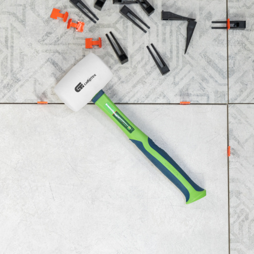 Киянка резиновая, 680 г, белая резина, фибергласовая рукоятка Сибртех по ценам производителя в Воронеже с доставкой по всей России