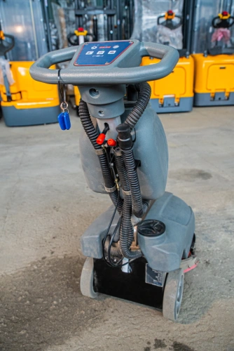 Машина поломоечная с АКБ GEL 24/35 В/Ач TOR MINI 350 купить в Москве с доставкой по всей России | ProtosMarket.ru