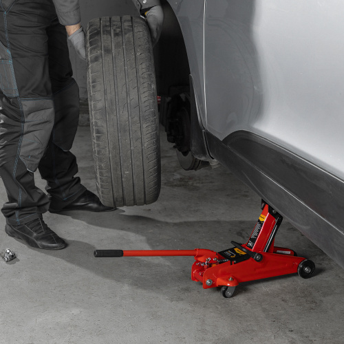 Домкрат гидравлический подкатной, 2 т, h подъема 125-300 мм, в пластиковом кейсе Sparta по ценам производителя в Воронеже с доставкой по всей России