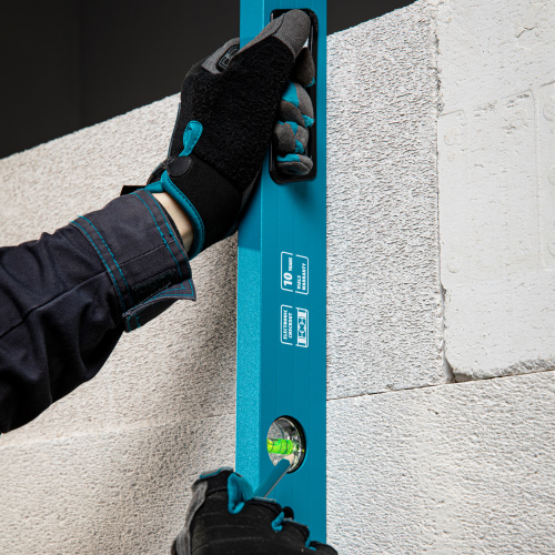 Уровень алюминиевый, 1800 мм, усиленный с ударопрочными заглушками, рукоятки, 3 глазка Gross по ценам производителя в Воронеже с доставкой по всей России