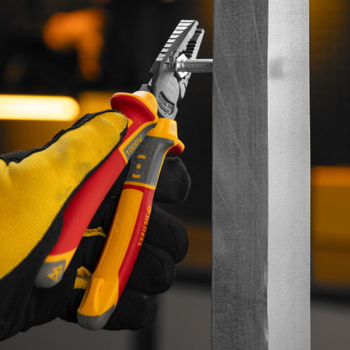 Плоскогубцы комбинированные, диэлектрические трехкомпонентные рукоятки до 1000 В, 180 мм Denzel по ценам производителя в Воронеже с доставкой по всей России