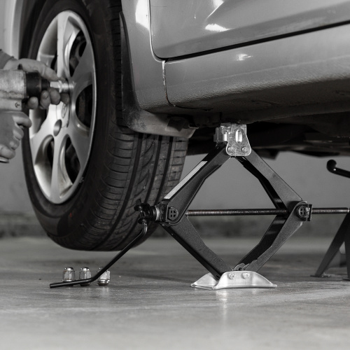 Домкрат ромбический винтовой универсальный ТУ 5.16-469-0213-04, 0,9 т, 100-395 мм Россия по ценам производителя в Воронеже с доставкой по всей России