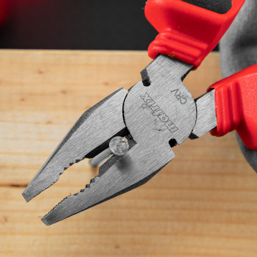 Плоскогубцы комбинированные, 160 мм, хром-ванадий, двухкомпонентные рукоятки Matrix по ценам производителя в Воронеже с доставкой по всей России