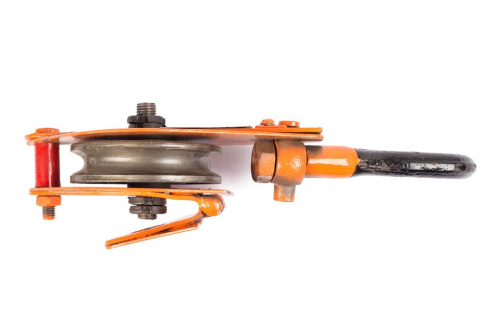 Блок монтажный однорольный с  ушком TOR 0,5 т с откидной щекой по ценам производителя в Воронеже с доставкой по всей России