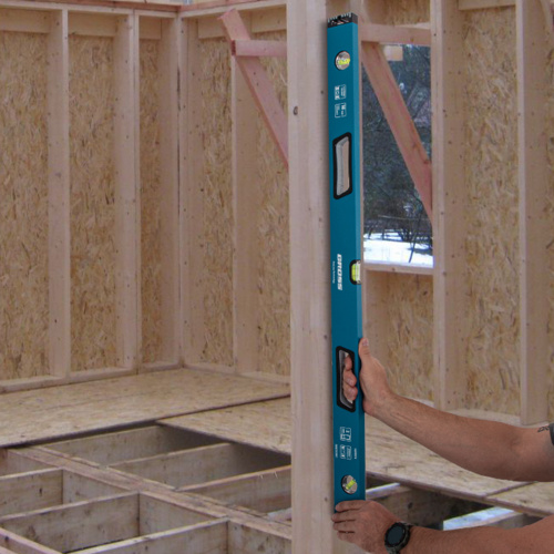 Уровень алюминиевый, 1000 мм, усиленный с ударопрочными заглушками, рукоятки, 3 глазка Gross по ценам производителя в Воронеже с доставкой по всей России