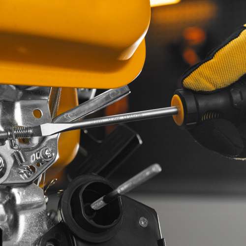 Отвертка, SL6x100 мм, S2, 3к рукоятка Denzel по ценам производителя в Воронеже с доставкой по всей России