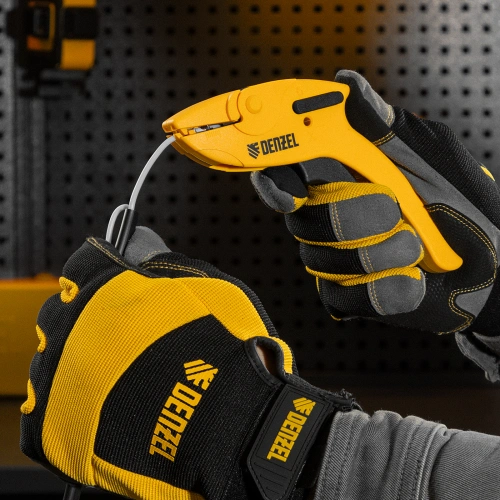 Щипцы для зачистки электропроводов, сечением 0,2-6 мм2, функция обрезания проводов Denzel по ценам производителя в Воронеже с доставкой по всей России