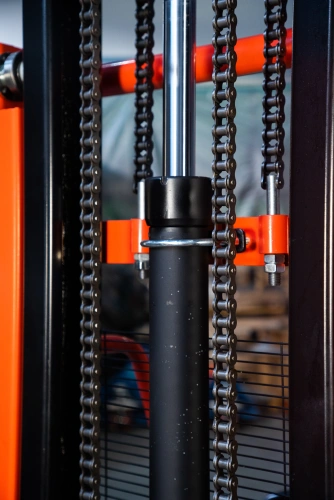 Штабелер-бочкокантователь гидравлический 0,35 т 2,5 м TOR CDT с электроподъемом по ценам производителя в Воронеже с доставкой по всей России