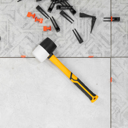 Киянка резиновая, 450 г, черно-белая, фибергласовая рукоятка c TPR покрытием Denzel по ценам производителя в Воронеже с доставкой по всей России