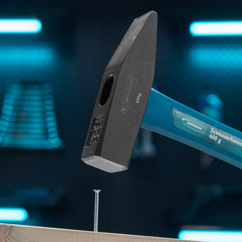 Молоток слесарный, 600 г, квадратный боек, фибергласовая обрезиненная рукоятка Gross по ценам производителя в Воронеже с доставкой по всей России