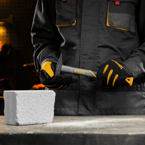 Молоток слесарный, 200 г, кованый, фибергласовая рукоятка c TPR покрытием Denzel по ценам производителя в Воронеже с доставкой по всей России