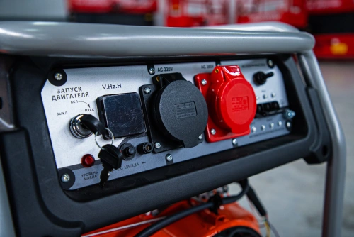 Генератор бензиновый 5,0 кВт 220В/380В с электростартером TOR KM6500HE по ценам производителя в Воронеже с доставкой по всей России