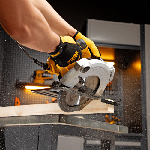 Пила циркулярная CS-210, 1800 Вт, 210 мм Denzel по ценам производителя в Воронеже с доставкой по всей России