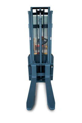 Штабелер самоходный 1,5 т 3,0 м XILIN CDD15K-EN 24/105 В/Ач с раздвижными вилами (с платформой) по ценам производителя в Воронеже с доставкой по всей России