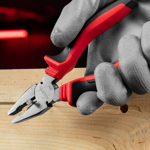 Плоскогубцы комбинированные, 160 мм, хром-ванадий, двухкомпонентные рукоятки Matrix по ценам производителя в Воронеже с доставкой по всей России