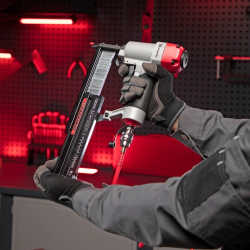 Нейлер-степлер пневматический 2 в 1, гвозди 18GA длина 10-50 мм, скобы 18GA длина 25-40 мм Matrix по ценам производителя в Воронеже с доставкой по всей России