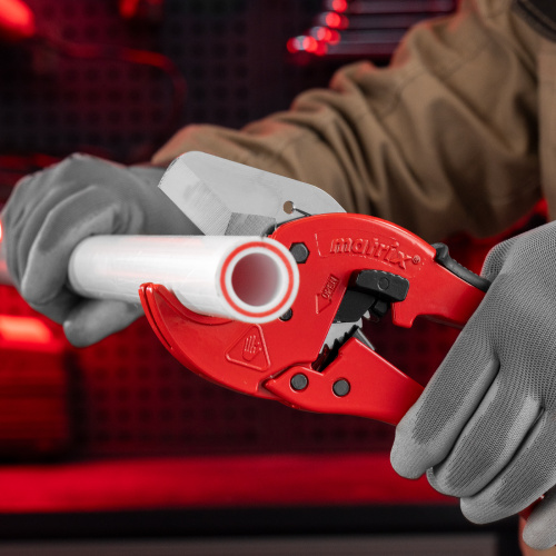 Ножницы для резки изделий из ПВХ, D до 42 мм, обрезиненная опорная рукоятка, порошковое покрытие рукояток Matrix по ценам производителя в Воронеже с доставкой по всей России