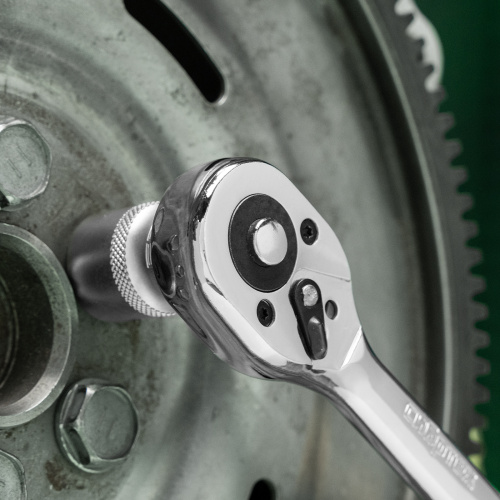 Ключ-трещотка 3/8", 45 зубьев, цельнометаллический, с быстрым сбросом, CrV, хром Сибртех по ценам производителя в Воронеже с доставкой по всей России