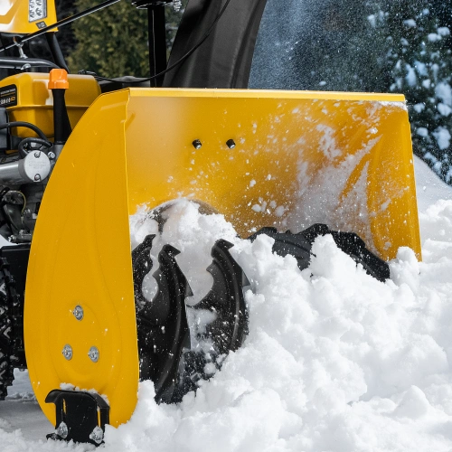 Бензиновая снегоуборочная машина SBM 610S PRO, 212 cc, электростартер, фара, обогрев Denzel по ценам производителя в Воронеже с доставкой по всей России