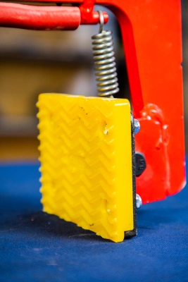 Клещевой вертикальный захват TOR для брикетов и блоков 12-18 см г/п 280 кг по ценам производителя в Воронеже с доставкой по всей России