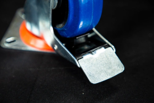 Колесо поворотное резина SRCLb 42 100 мм с тормозом (N) по ценам производителя в Воронеже с доставкой по всей России