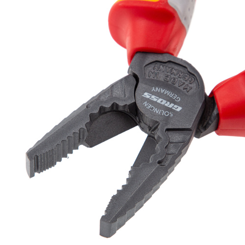 Плоскогубцы комбинированные, диэлектрические трехкомпонентные рукоятки до 1000 В, 180 мм Gross по ценам производителя в Воронеже с доставкой по всей России