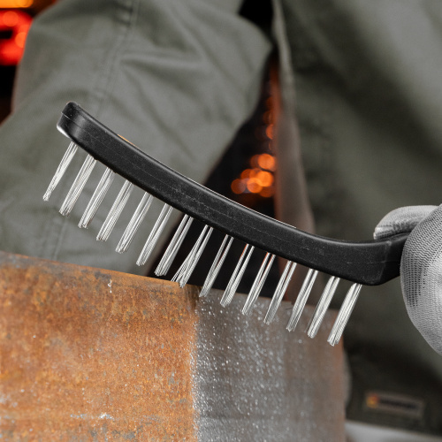 Щетка четырехрядная металлическая с пластмассовой ручкой Sparta по ценам производителя в Воронеже с доставкой по всей России