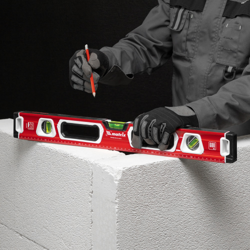 Уровень алюминиевый, магнит, фрезерованный, 3 глазка (1 зеркальный) двухкомпонентные рукоятки, 600 мм Matrix по ценам производителя в Воронеже с доставкой по всей России