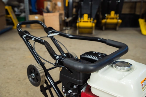 Виброплита 80 кг, 16кН (Honda) без бака колесный комплект TOR C-90L по ценам производителя в Воронеже с доставкой по всей России