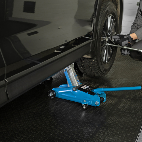 Домкрат гидравлический подкатной, 2 т, h подъема 140-340 мм Stels по ценам производителя в Воронеже с доставкой по всей России