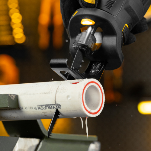 Пила сабельная аккумуляторная бесщет. RS-250, Li-Ion, 20 В Denzel по ценам производителя в Воронеже с доставкой по всей России