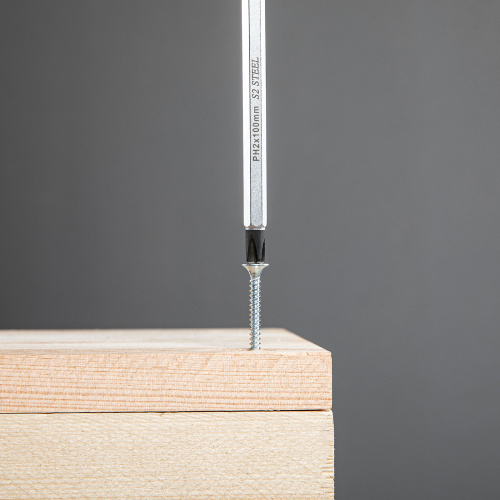 Отвертка PH2 x 100 мм, S2, трехкомпонентная ручка Gross по ценам производителя в Воронеже с доставкой по всей России